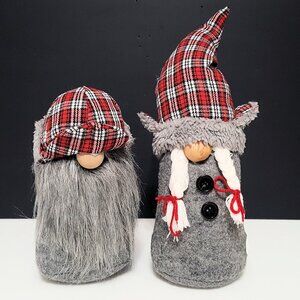 NEW Meravic Hand Crafted Grey & Plaid Christmas Gnome Couple